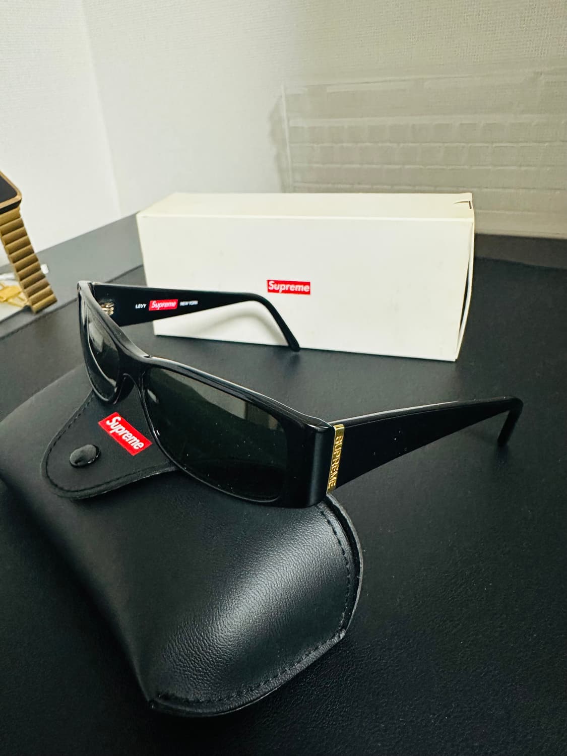 슈프림 레비 선글라스 상품이미지1