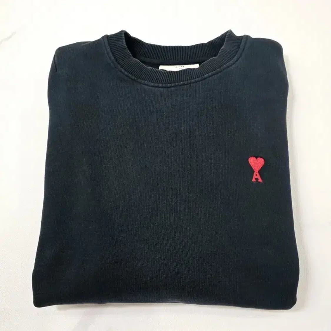 [정품] 아미(AMI) 스몰 하트 로고 맨투맨 블랙 95 상품이미지5