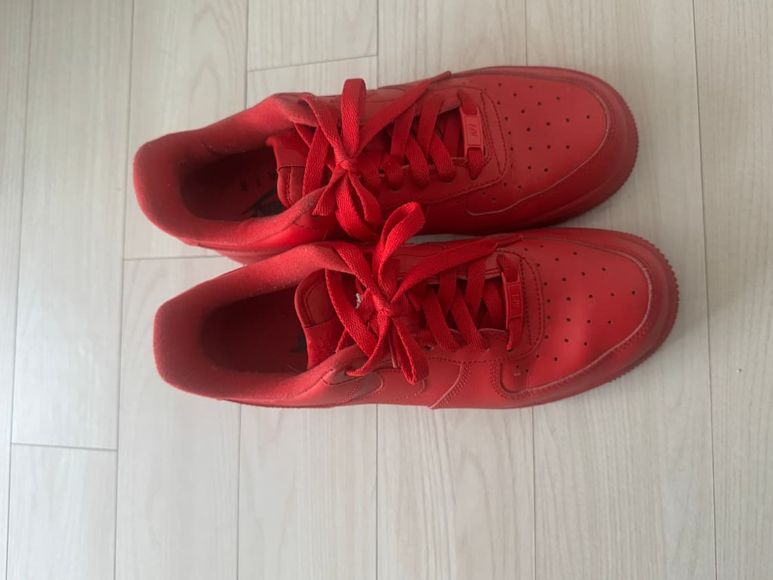 나이키 에어포스 1 '07 LV8 로우 트리플 레드 상품이미지3