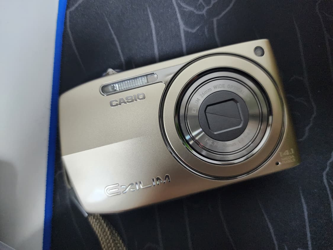 카시오 z2300 (아일릿 모카, 블랙핑크 로제 디카) 상품이미지1