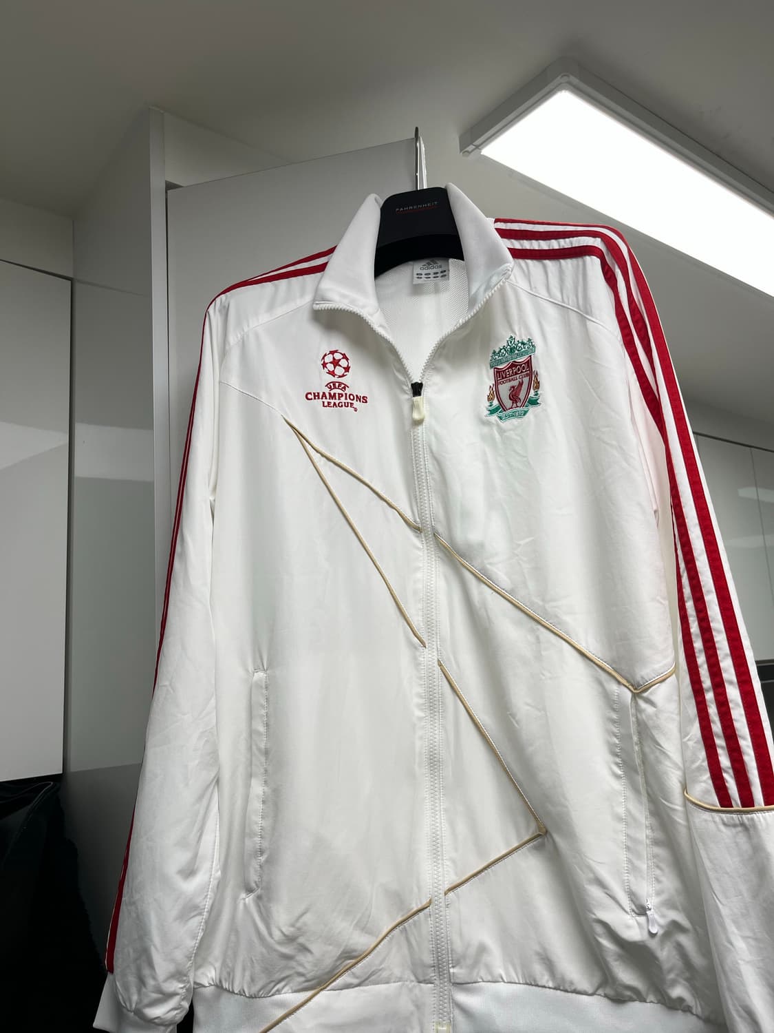 09-10 리버풀 챔피언스리그 바람막이 상품이미지6