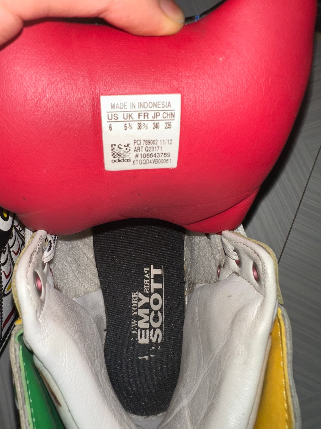 아디다스 x 제레미 스캇 이글 윙 '토템' 상품이미지5