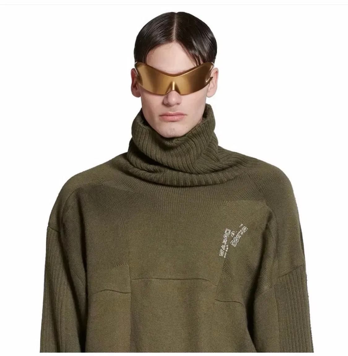 [L] 발렌시아가 업사이클링 삭스 스웨터 상품이미지1