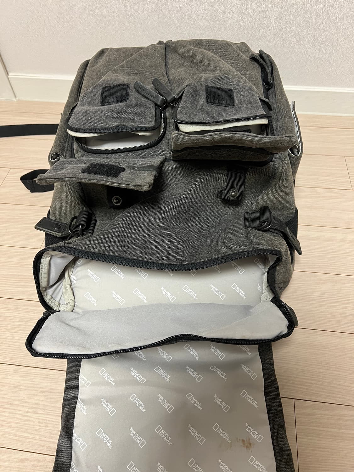 내셔널지오그래픽 빈티지 멀티 포켓 백팩 / 카메라 수납 가능 상품이미지6