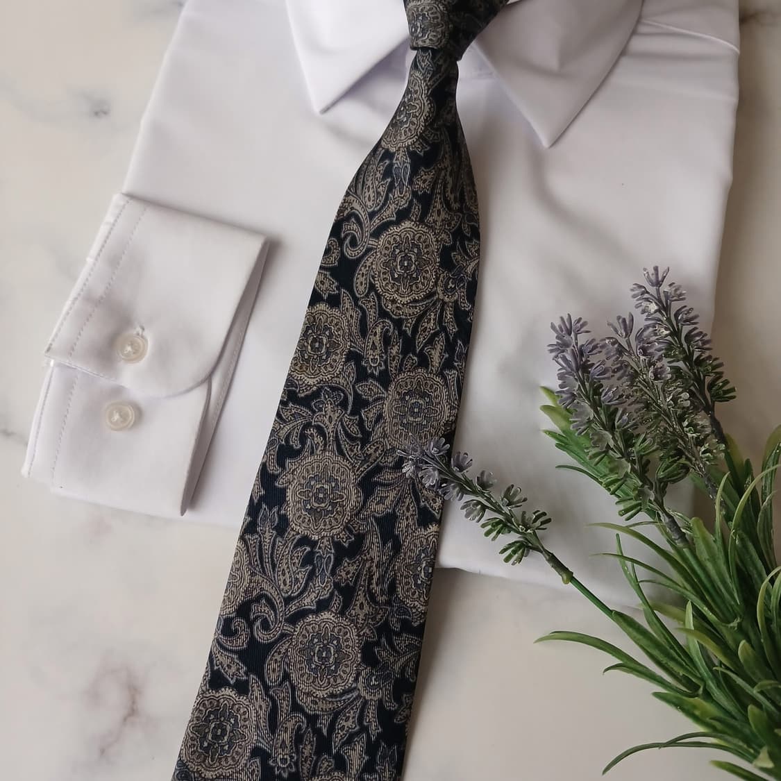 버버리 실크 네이비 페이즐리 패턴 넥타이 8.9cm B등급 A19516
 상품이미지6