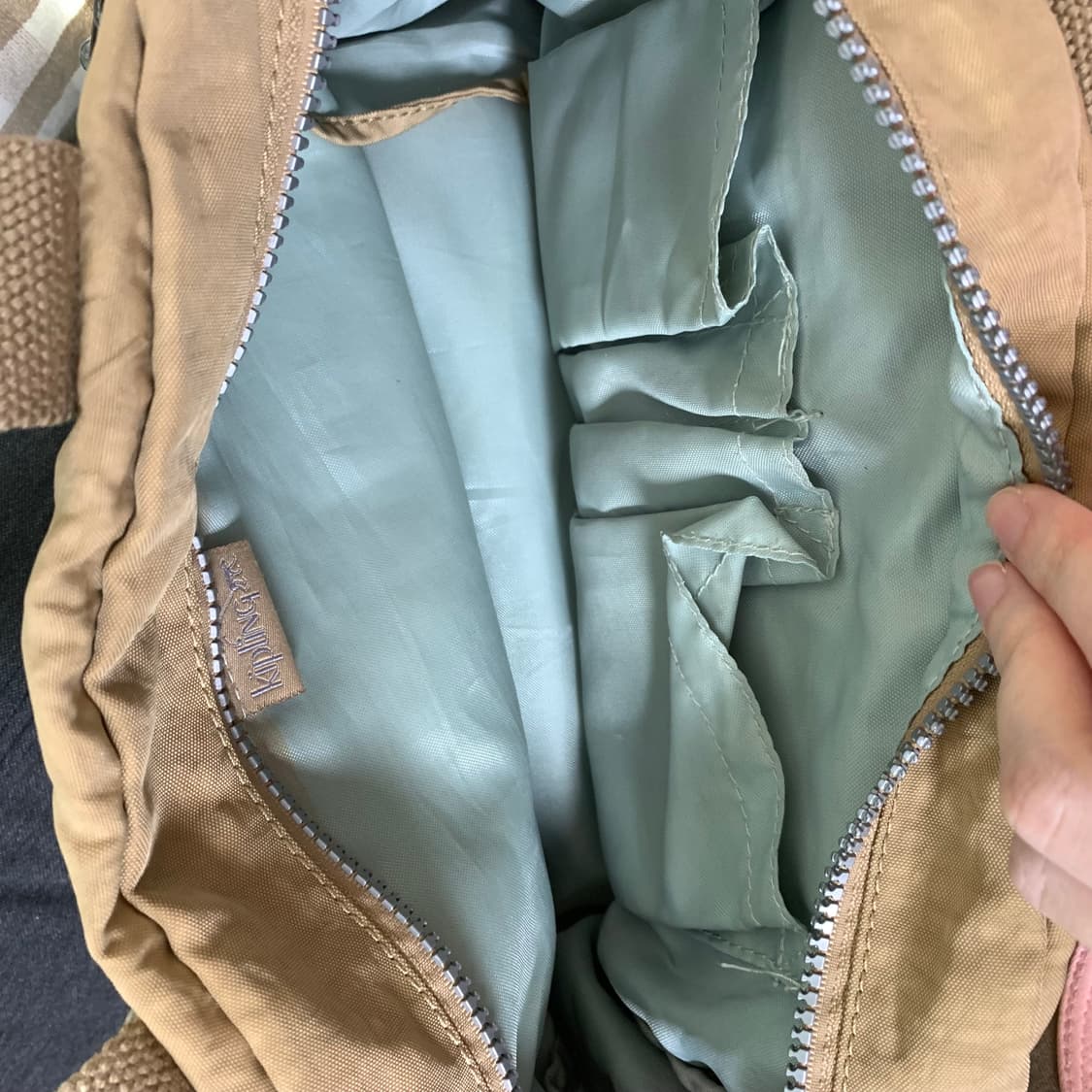 키플링 베이지색 가방 상품이미지5