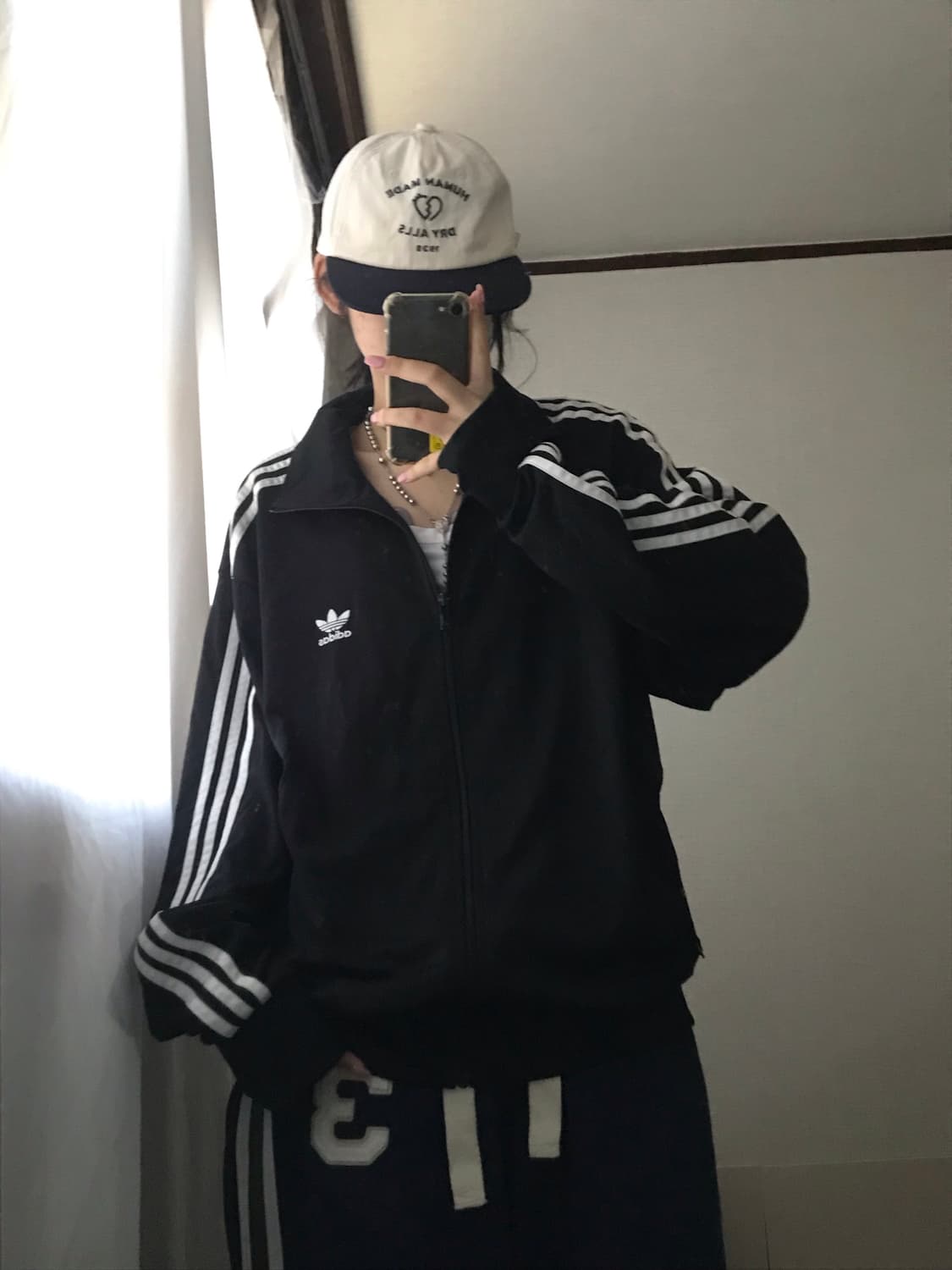 아디다스 블랙 오버핏 트랙탑 상품이미지5