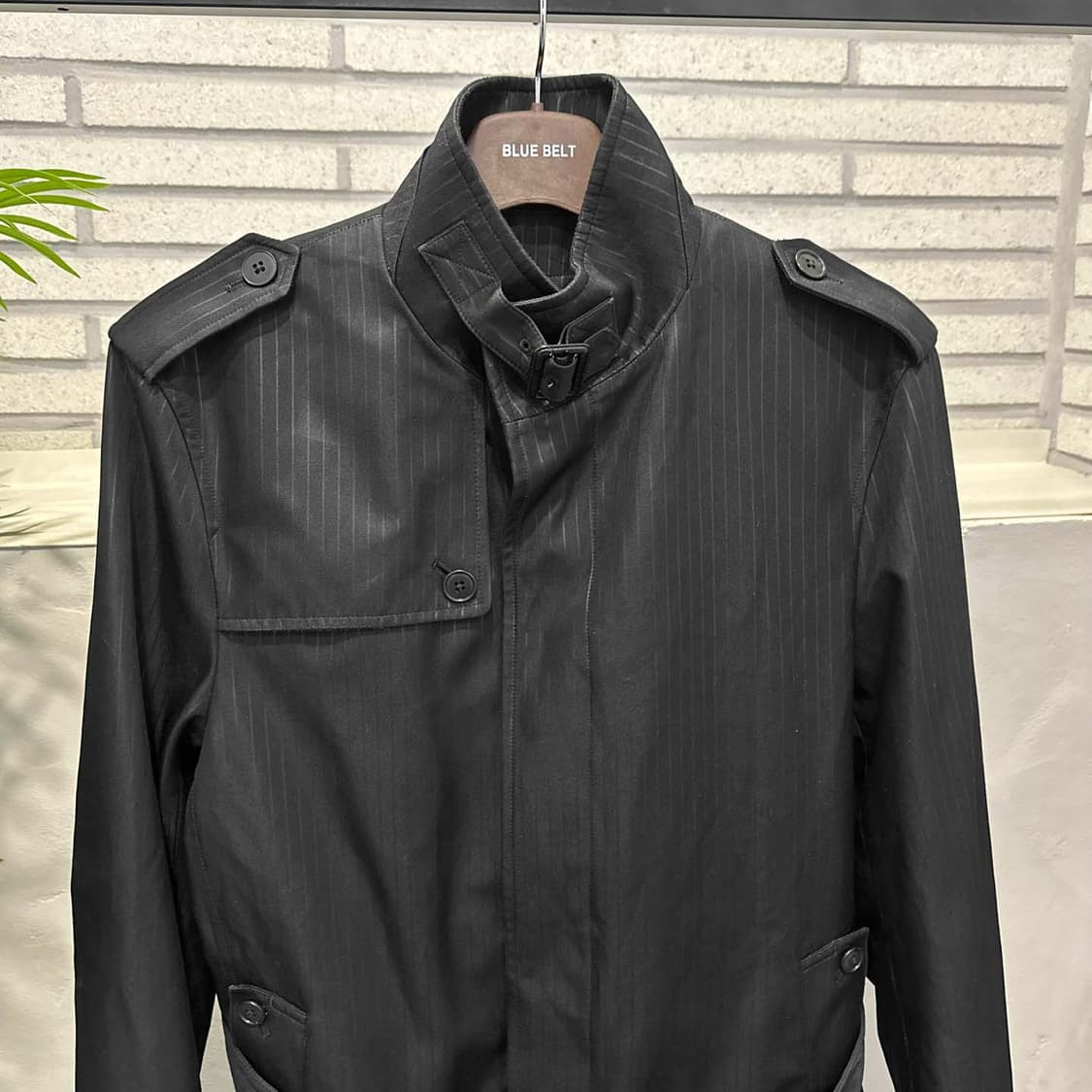 JPN VINTAGE 트렌치코트 하이넥 버클 칼라 견장 벨트 디테일 블랙 상품이미지4