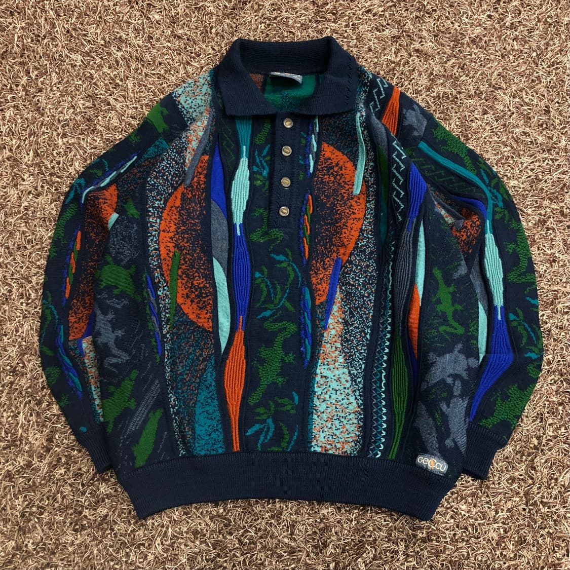 Geocu 게오쿠 멀티컬러 케이블 패턴 카라 니트 상품이미지1