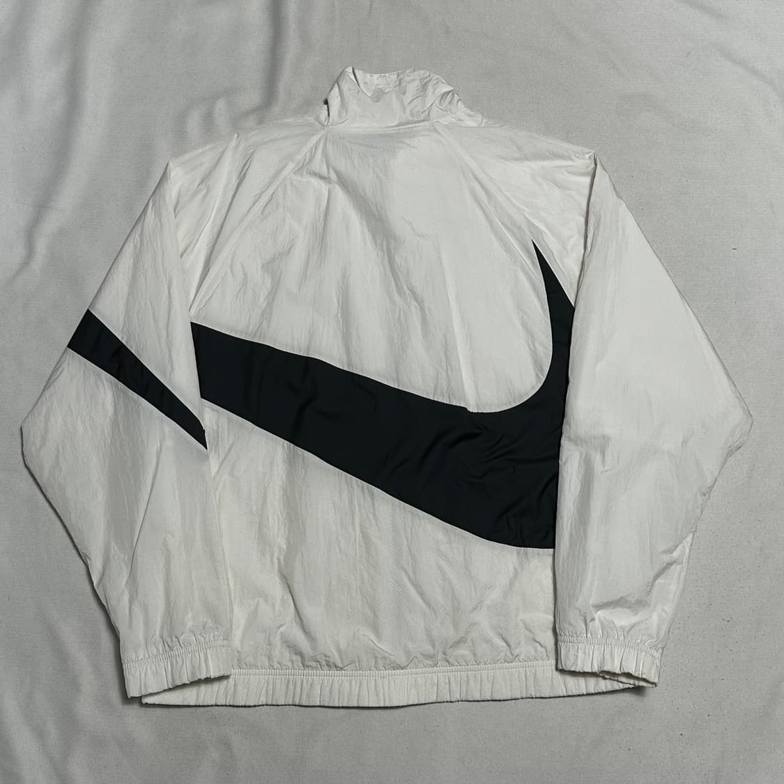 L 나이키 빅스우시 화이트 바람막이 상품이미지3