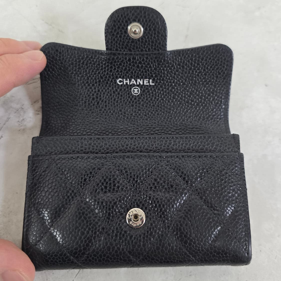 샤넬 캐비어 클래식 카드 지갑 판매 상품이미지6