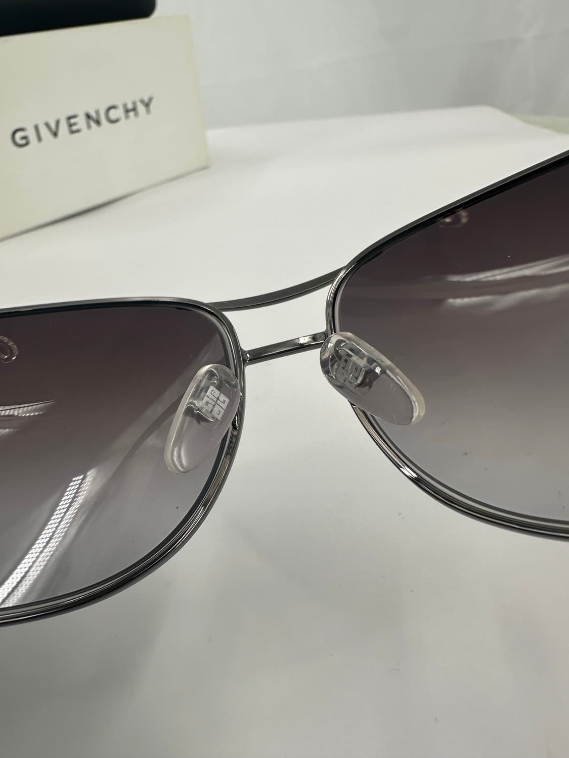 [새상품 무료배송] 정품 지방시 Made in Italy 선글라스 상품이미지4