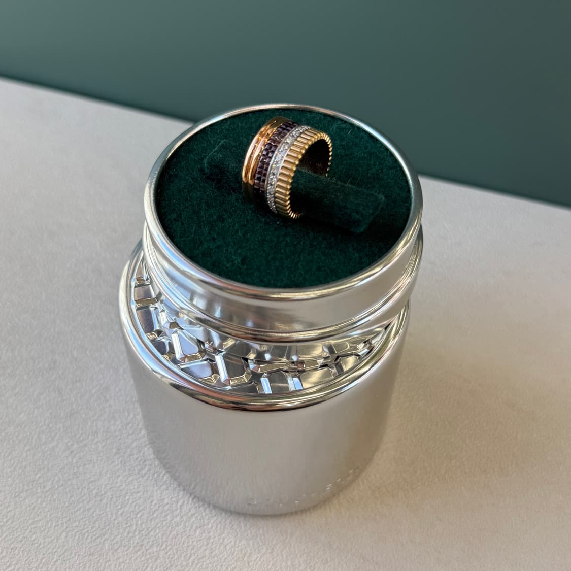 부쉐론 콰트로 클래식 라지 링 반지 상품이미지2