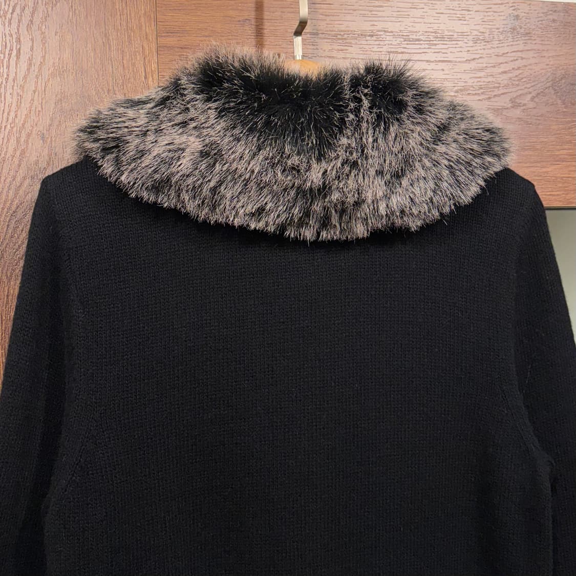 Laura ashley 로라애슐리 에코 퍼 트리밍 블랙 가디건 상품이미지7