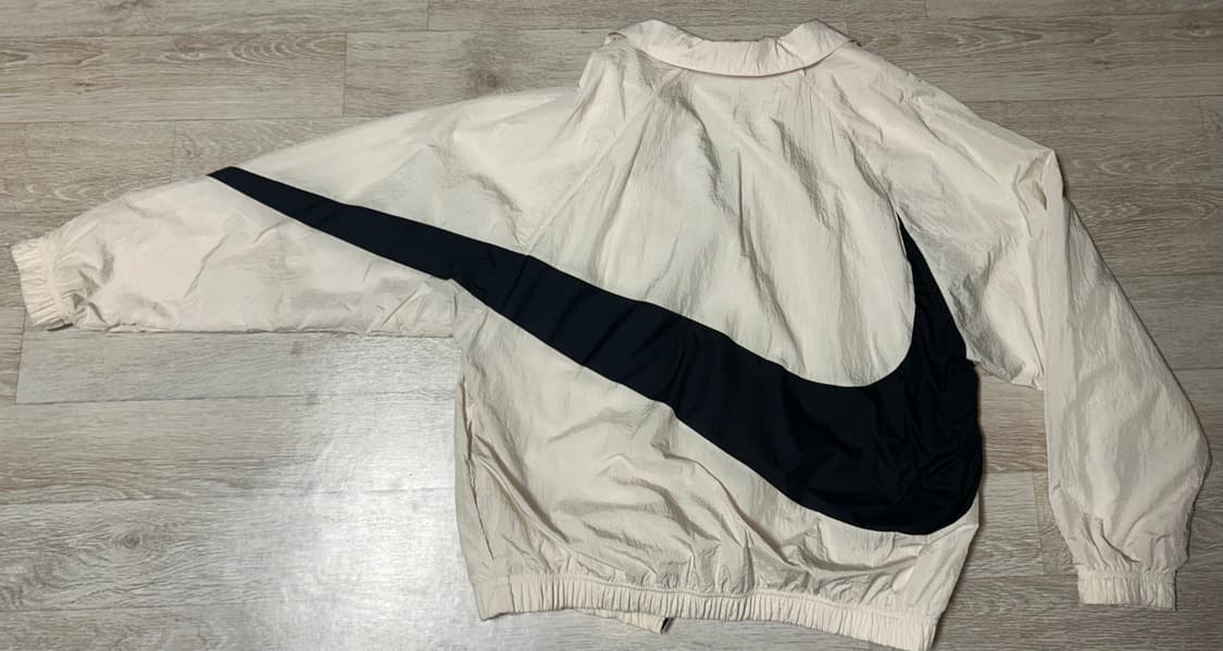 나이키 빅 스우시 바람막이 상품이미지3