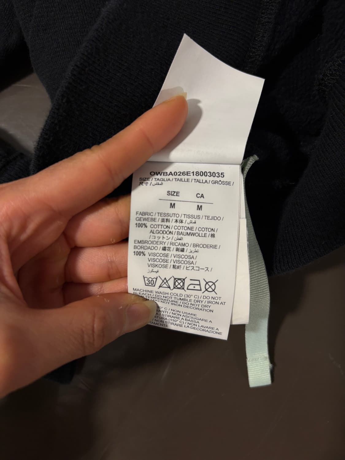 오프화이트 맨투맨  상품이미지9