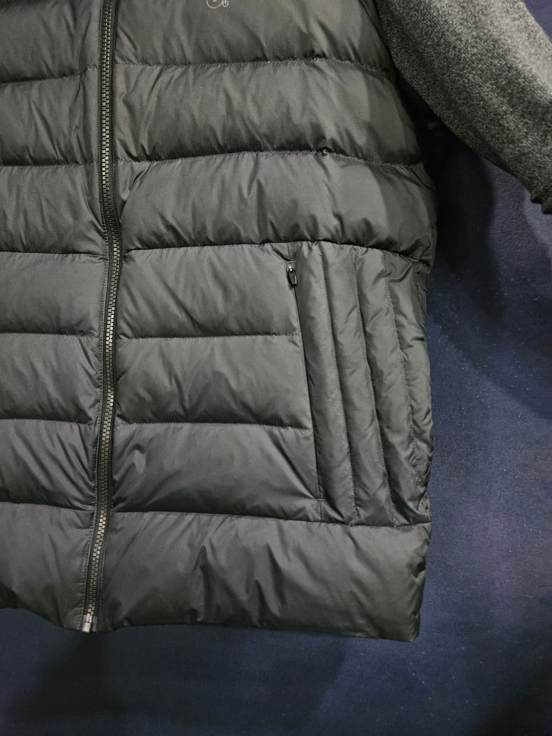 빈폴골프 다크그레이 남성 슬림핏 100~105 구스다운 골프경량패딩 상품이미지6