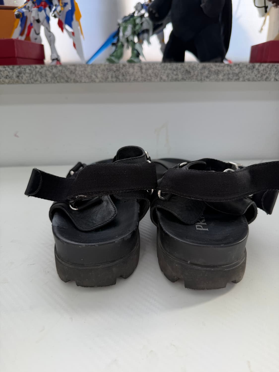 정품) 프라다 남셩 스트랩 샌들 7.5 상품이미지6