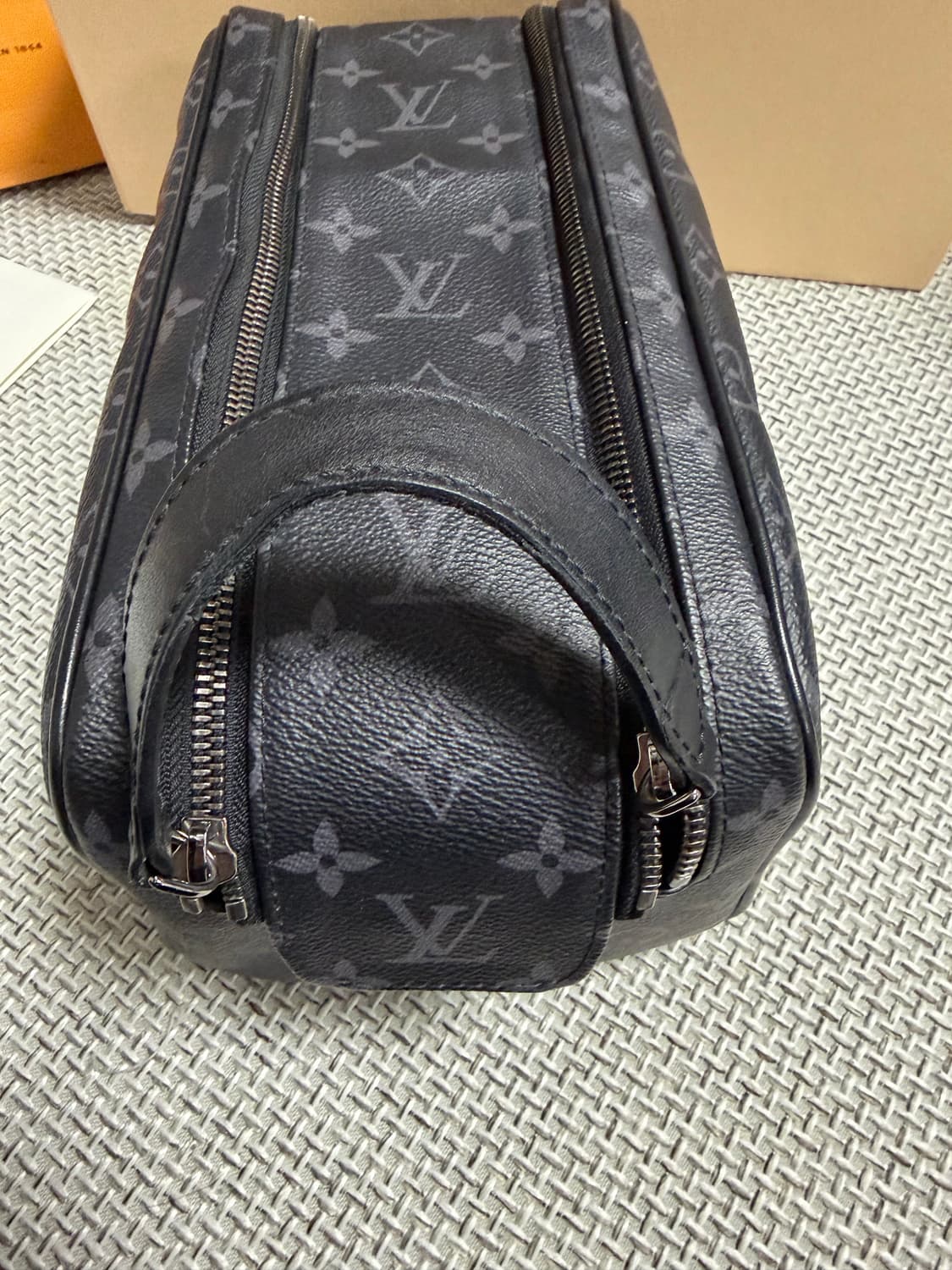 25ss 루이비통 이클립스 돕키트 백화점판 상품이미지6