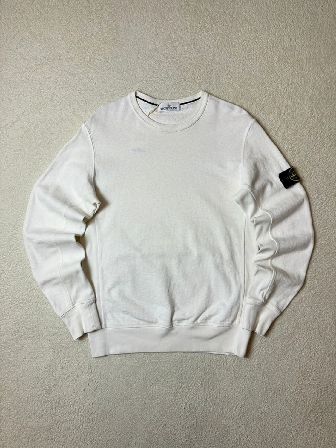 스톤아일랜드 와펜 패치 크루넥 맨투맨 PN6370 상품이미지1