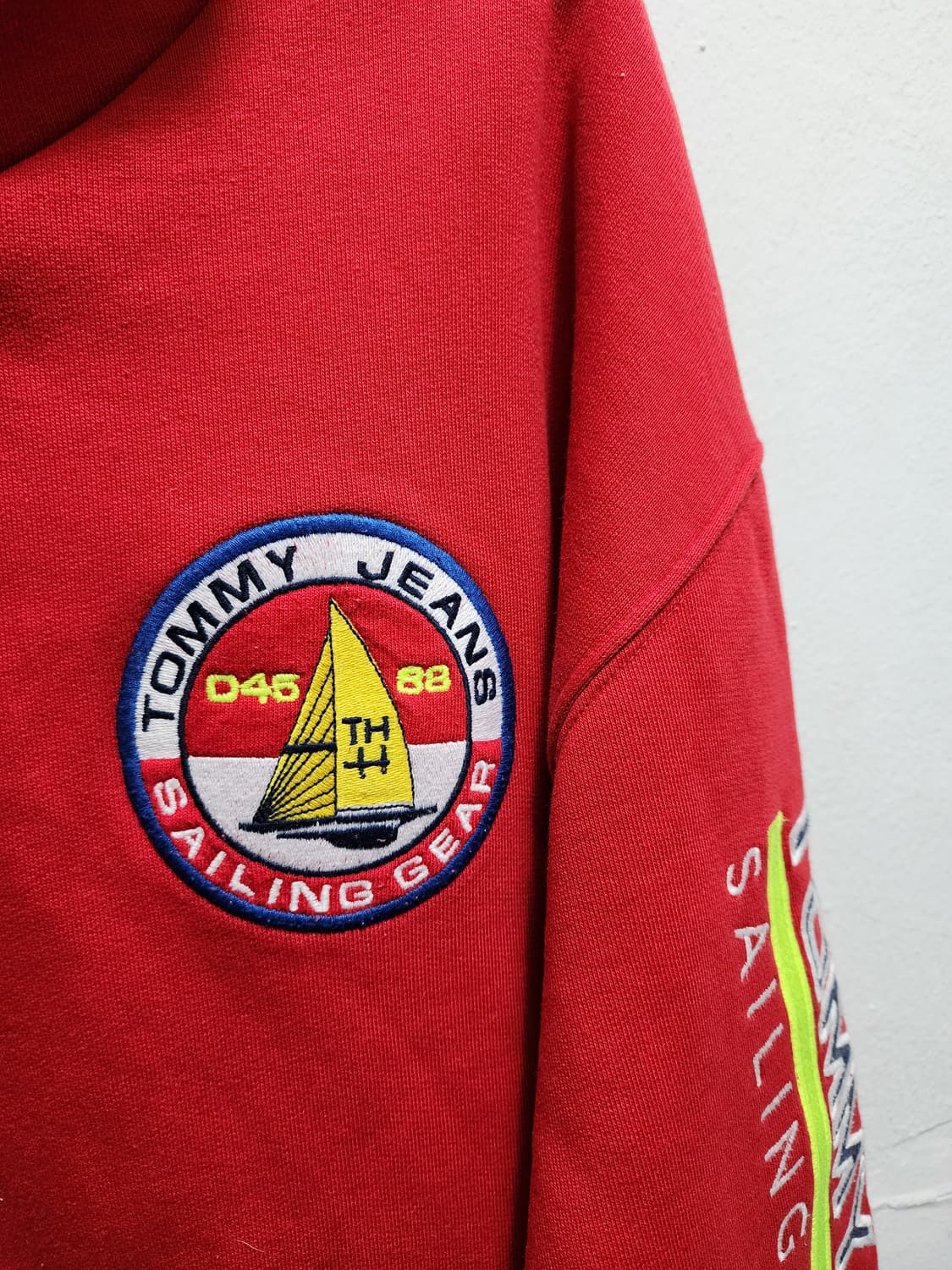 타미진스 세일링기어 레드 후드티 상품이미지3