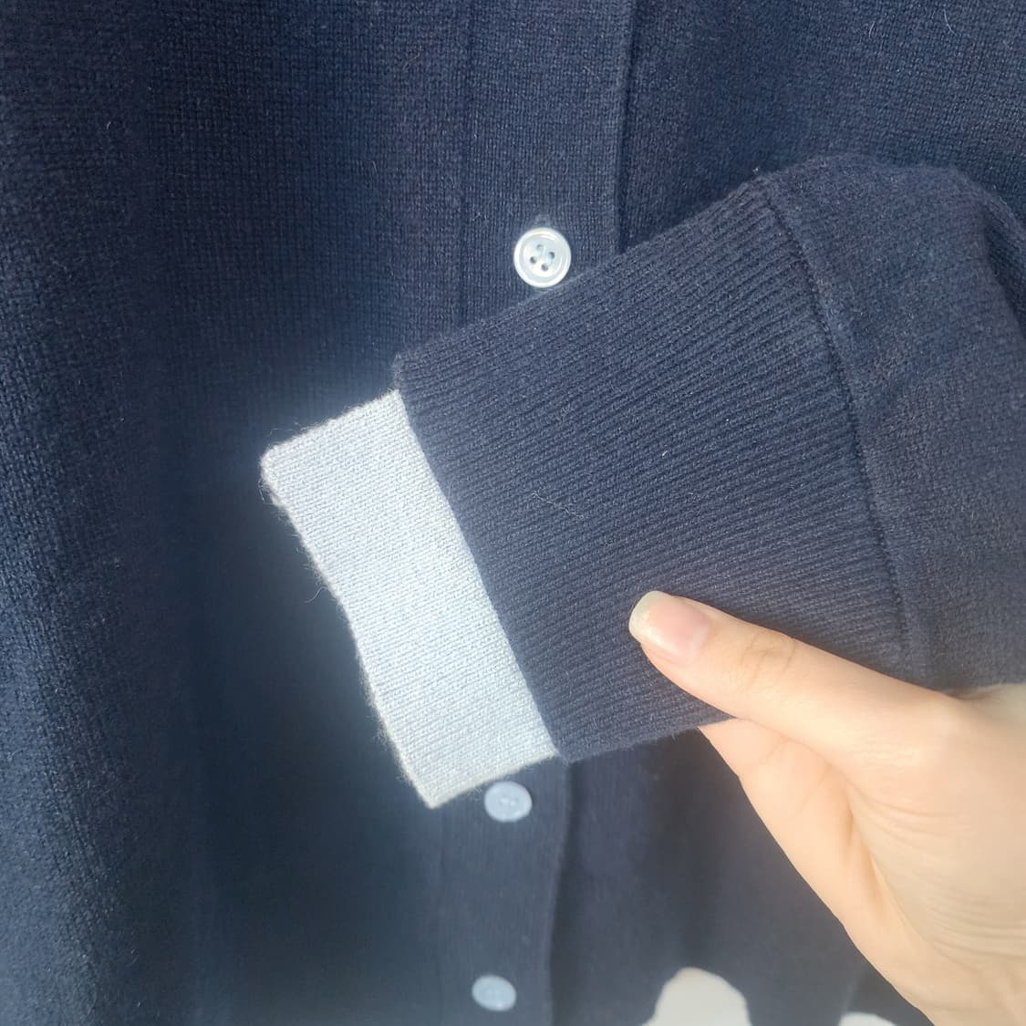 오일릴리 네이비 캐시미어 가디건 상품이미지3