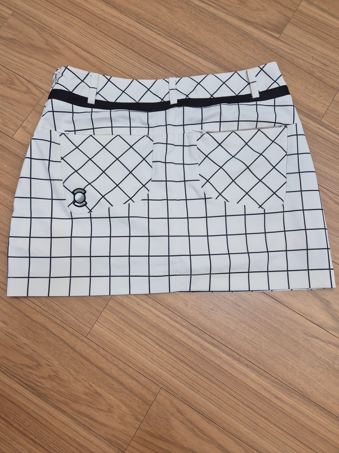 W.ANGLE 체크 패턴 미니스커트입니다

- 허리 둘레: 67-73cm 상품이미지2