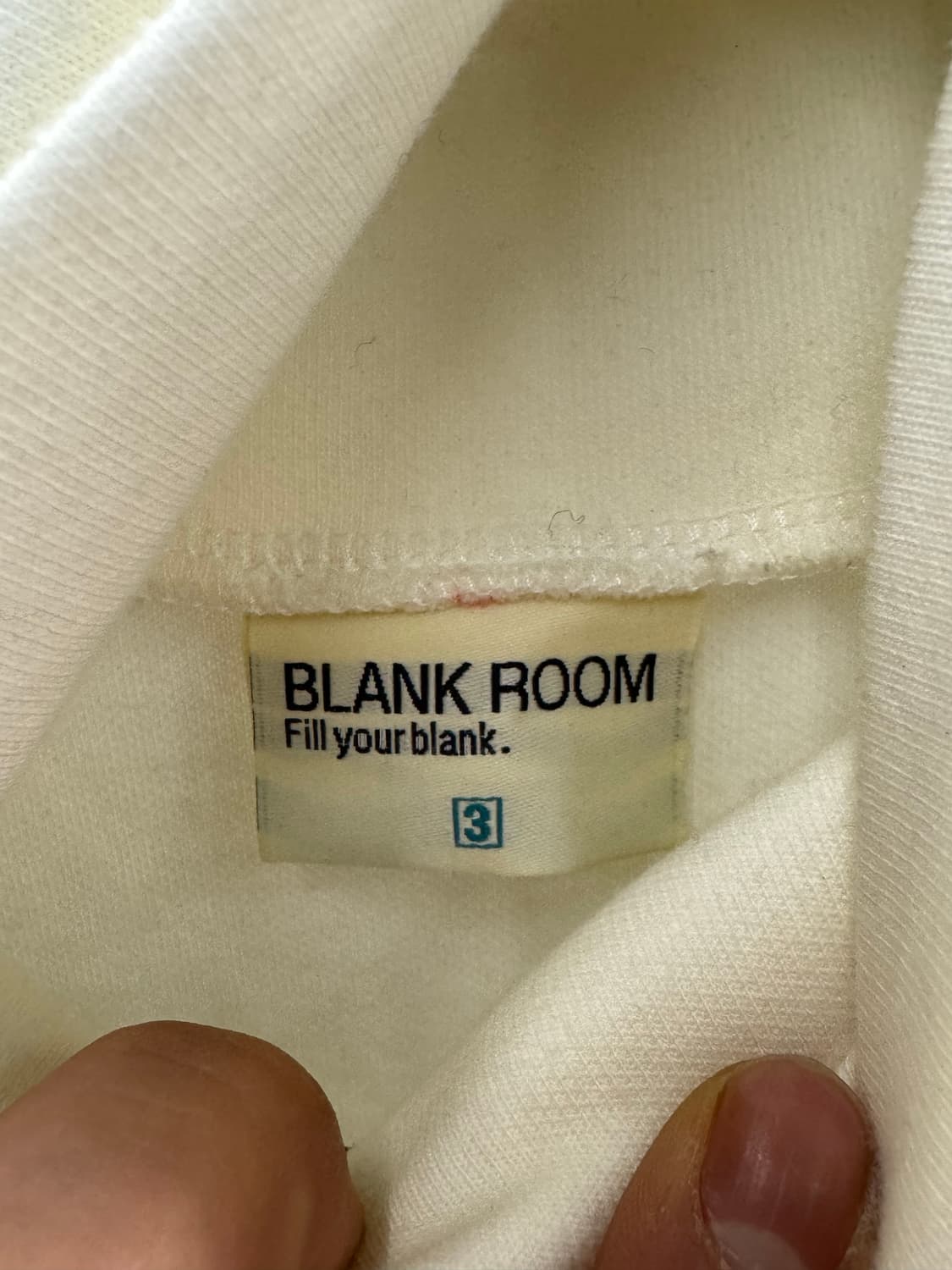 BLANK ROOM 아이보리 터틀넥 티셔츠 상품이미지3