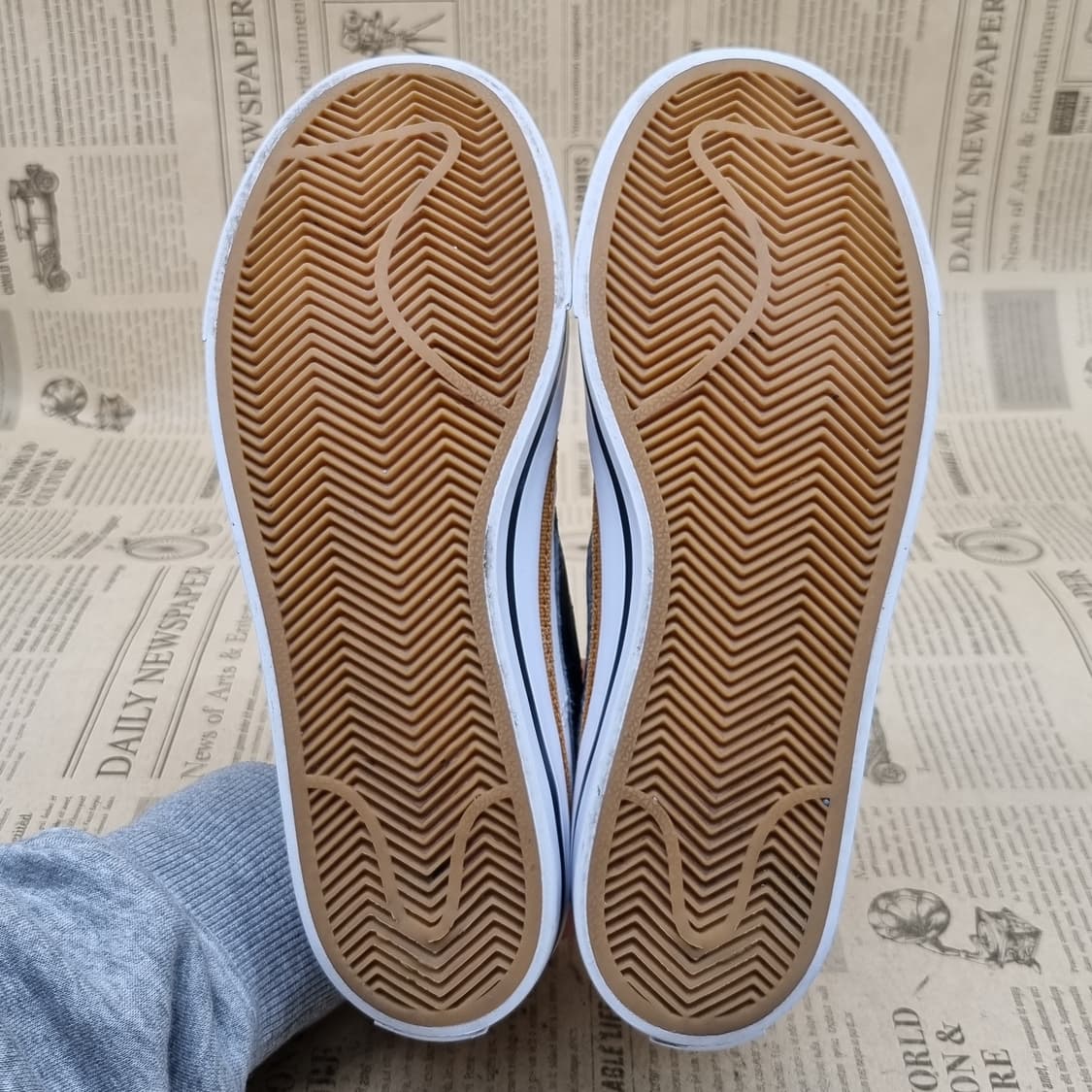 나이키 코트레거쉬 레더 스니커즈235 상품이미지3