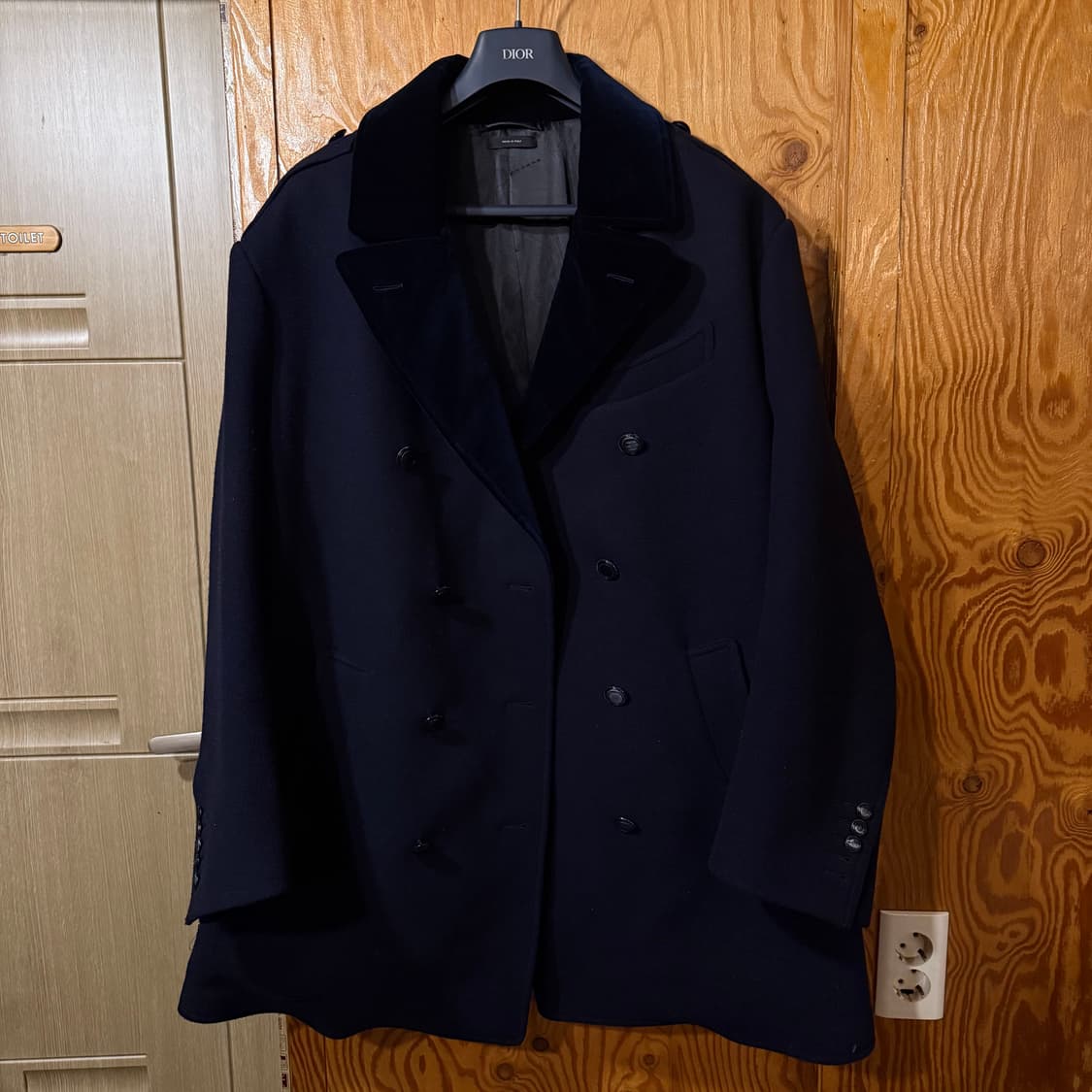 톰포드 23 F/w 코트 판매 합니다. 상품이미지4