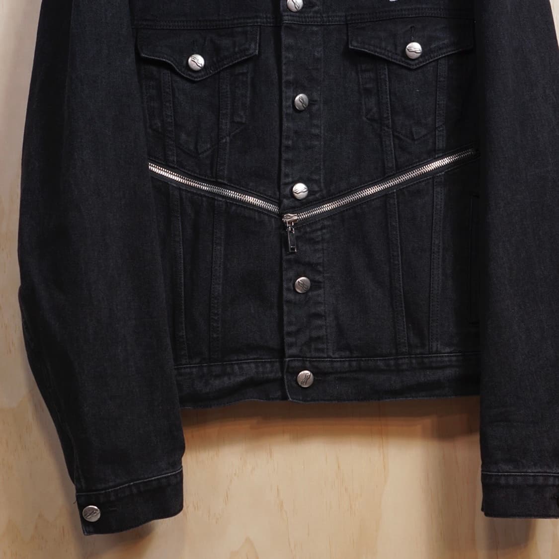 We11done 웰던 지퍼 디테일 데님자켓 상품이미지4
