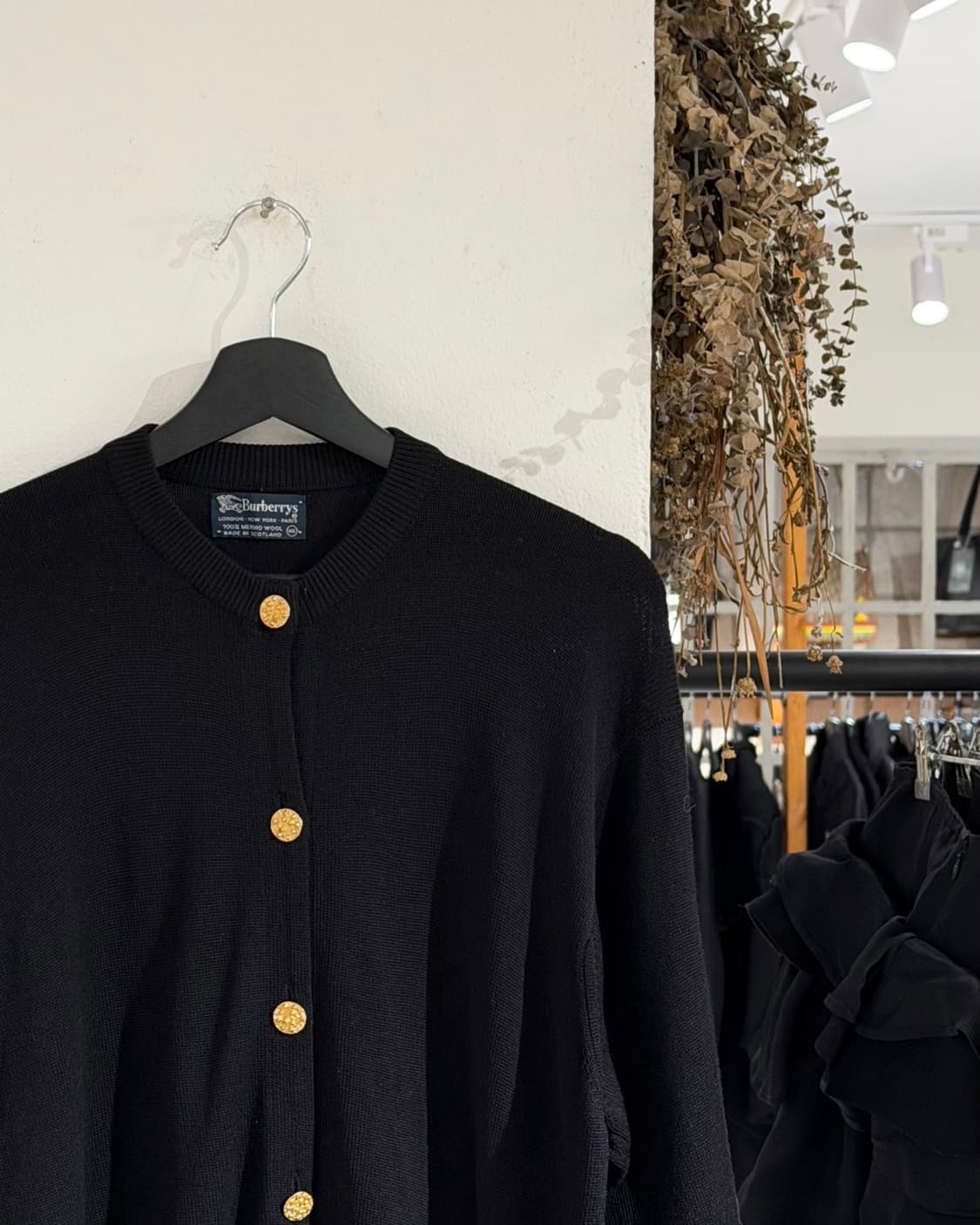 버버리 블랙 가디건 블랙 골드 버튼 울 가디건 상품이미지3