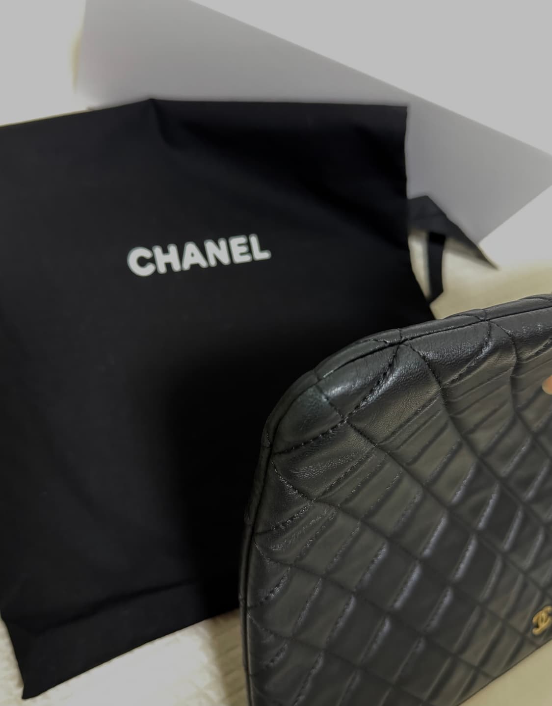 샤넬 클래식 램스킨 클러치 상품이미지3