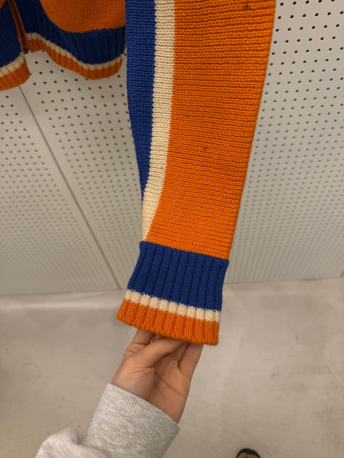 루니툰즈 캐릭터 니트 집업 가디건 U1728 상품이미지4