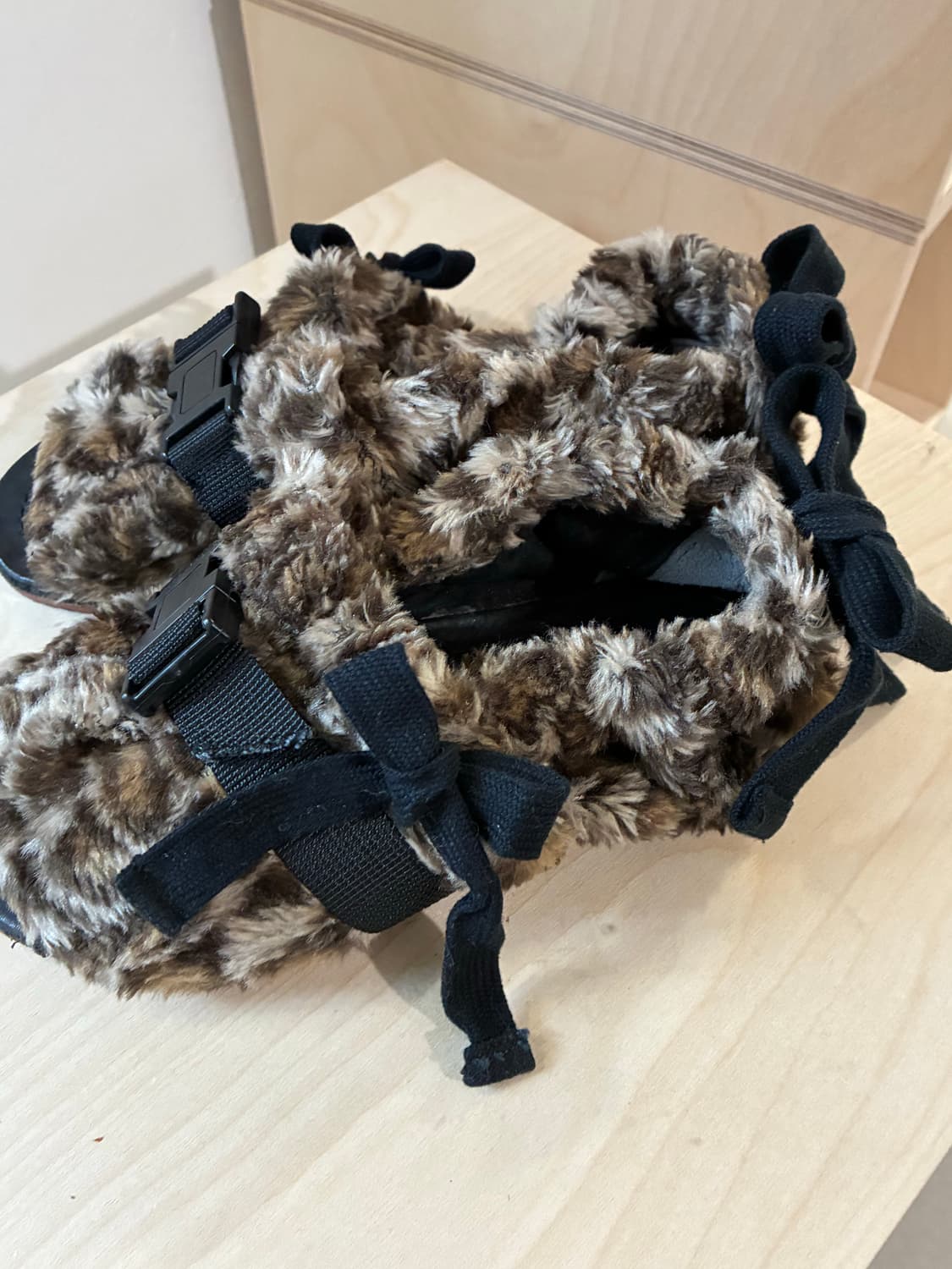 tao 타오 꼼데가르송 퍼 샌들 상품이미지4