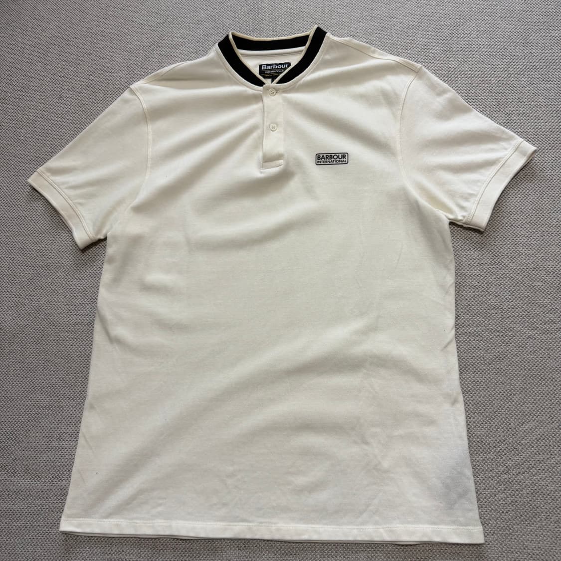 바버 인터내셔널 화이트 반팔 티셔츠 상품이미지1