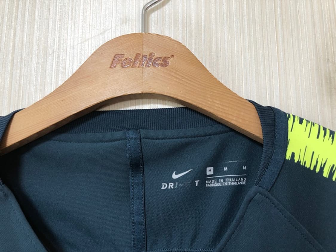 나이키 18-20 브라질축구국대 트레이닝유니폼/져지 M(해외) 상품이미지3