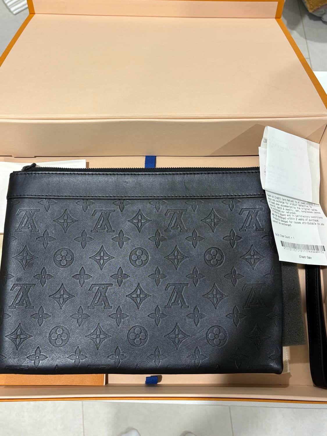 루이비통 모노그램 쉐도우 포쉐트 클러치 상품이미지1