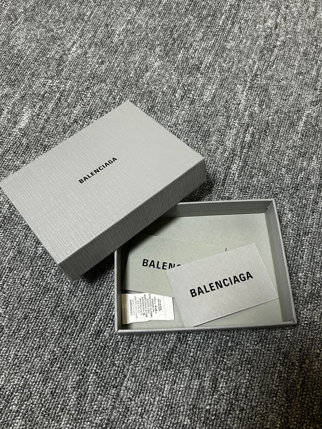 발렌시아가 크러쉬 롱 코인 카드홀더 판매합니다(새상품) 상품이미지4