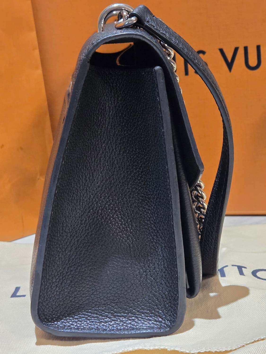 루이비통 마이락미 BB 카프스킨 체인백 상품이미지7