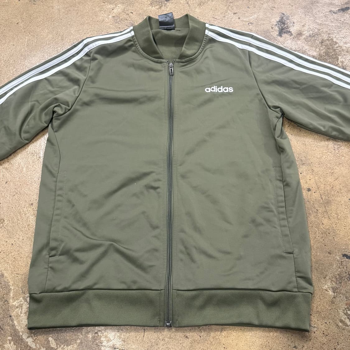 아디다스 카키 트랙탑 져지 상품이미지3