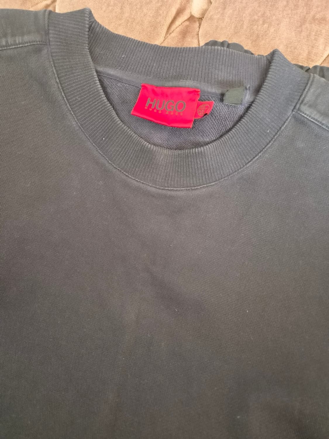 휴고보스 남성 맨투맨 티셔츠 상품이미지3