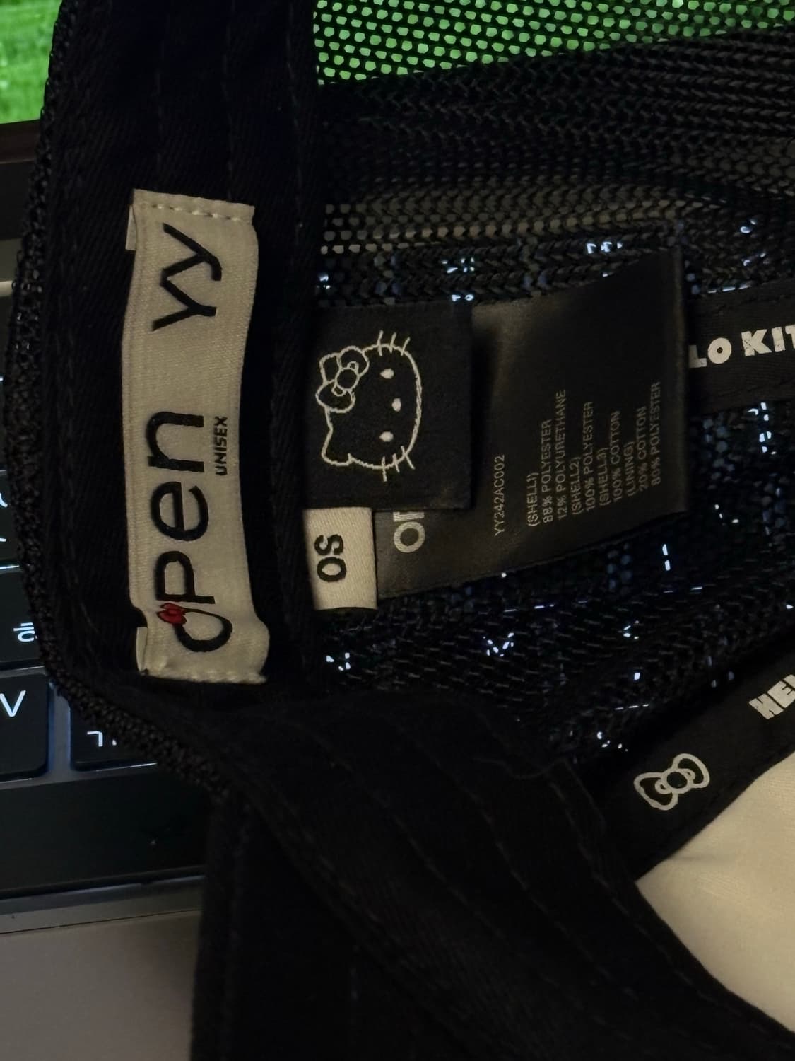 Open Yy x Hello Kitty Trucker Cap Black 상품이미지6