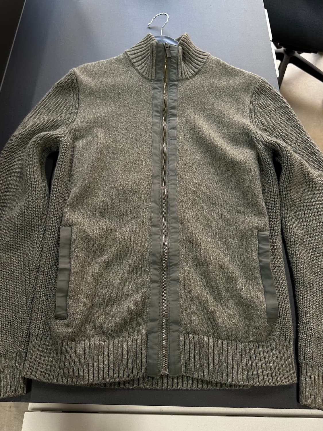 캘빈클라인 니트집업 카키 상품이미지4