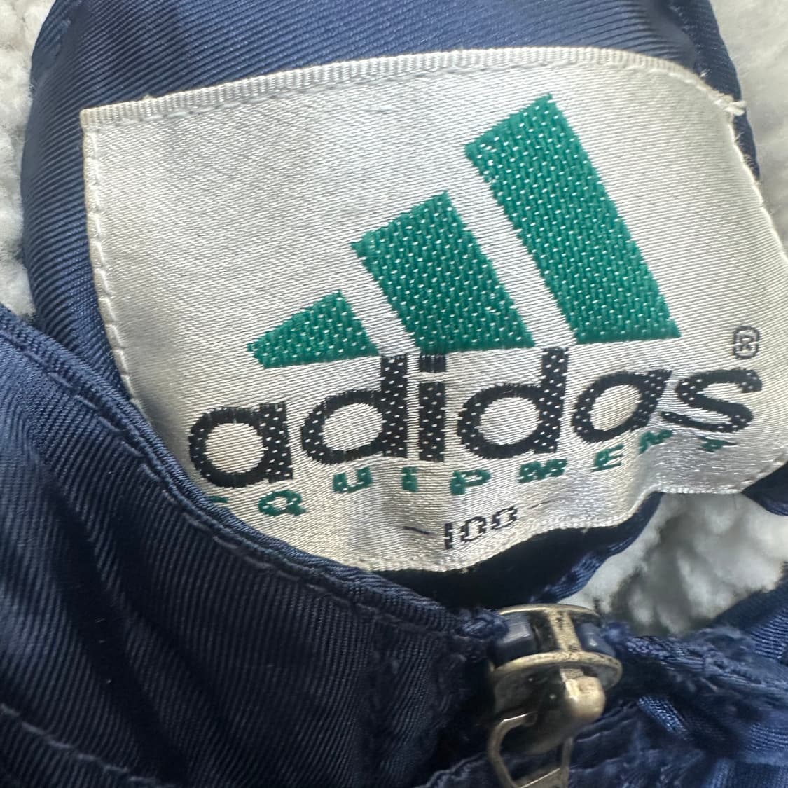 아디다스 00s 이퀍먼트 네이비나일론돕바 100 상품이미지4