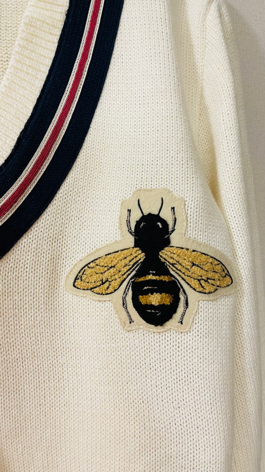 구찌 벌 자수 브이넥 니트 XL 프레피룩 실착 1회 상품이미지4