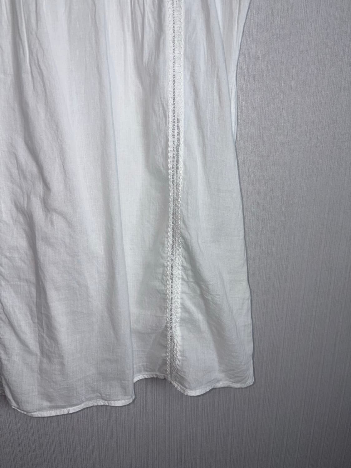 화이트 반소매 자수 블라우스 상품이미지8