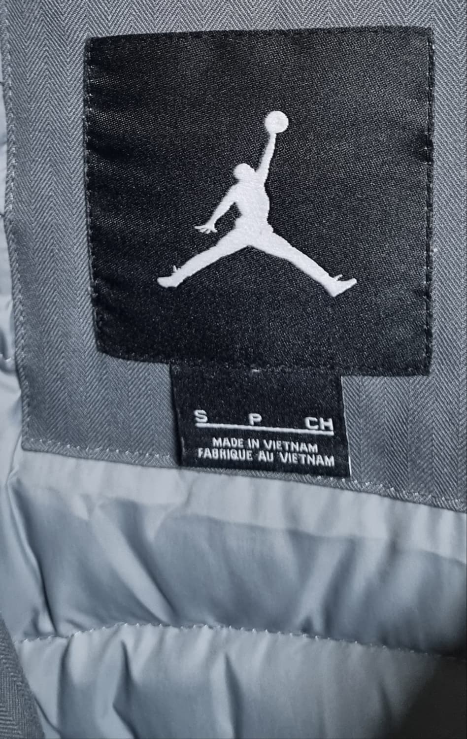 오버핏 S ) 나이키 조던 그레이 구스다운 구스패딩 상품이미지3