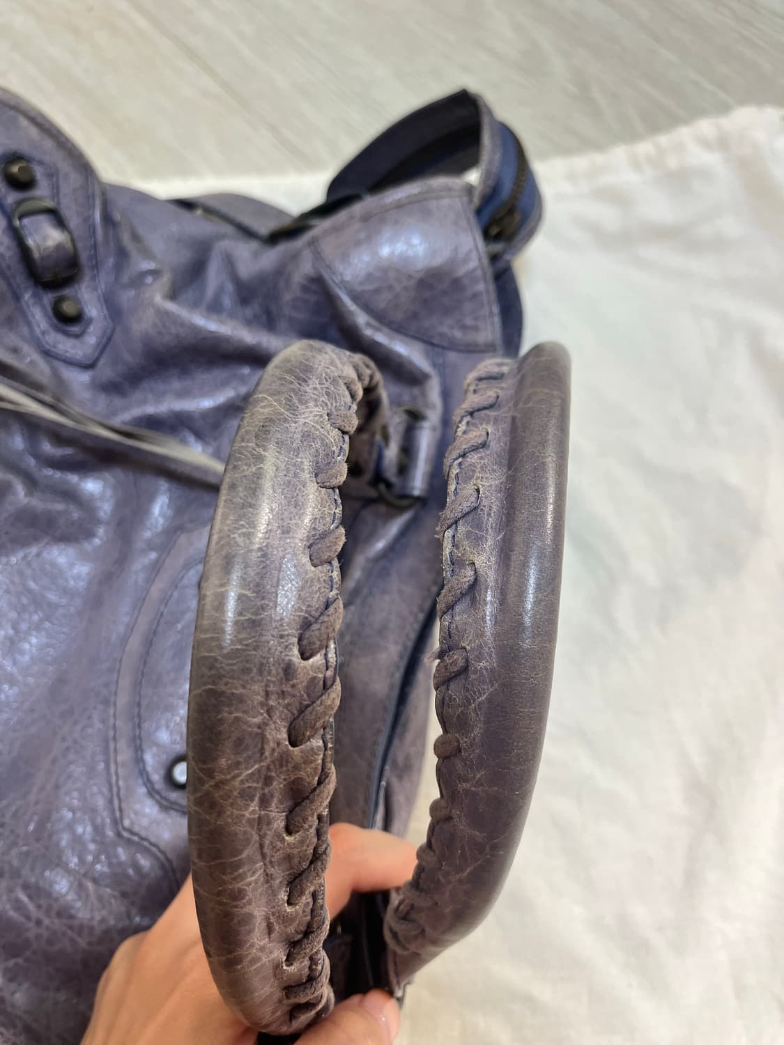 발렌시아가 모터백 상품이미지4