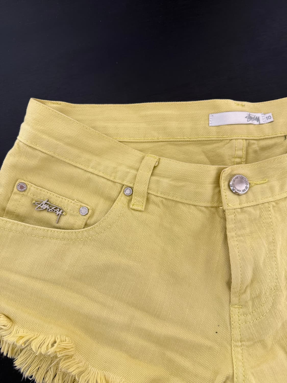 Stussy 옐로우 컷오프 데님 핫팬츠 상품이미지1